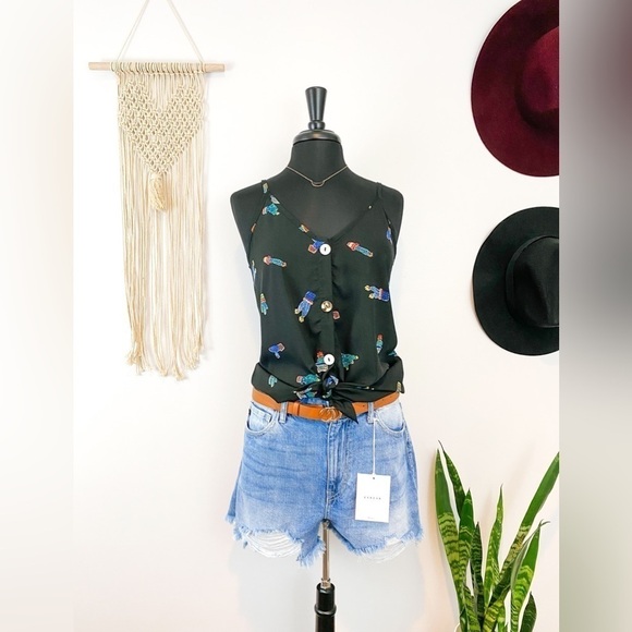 White Birch Cactus Print Button Tank Top Size Small Black Green Boho NWT - Picture 2 of 7